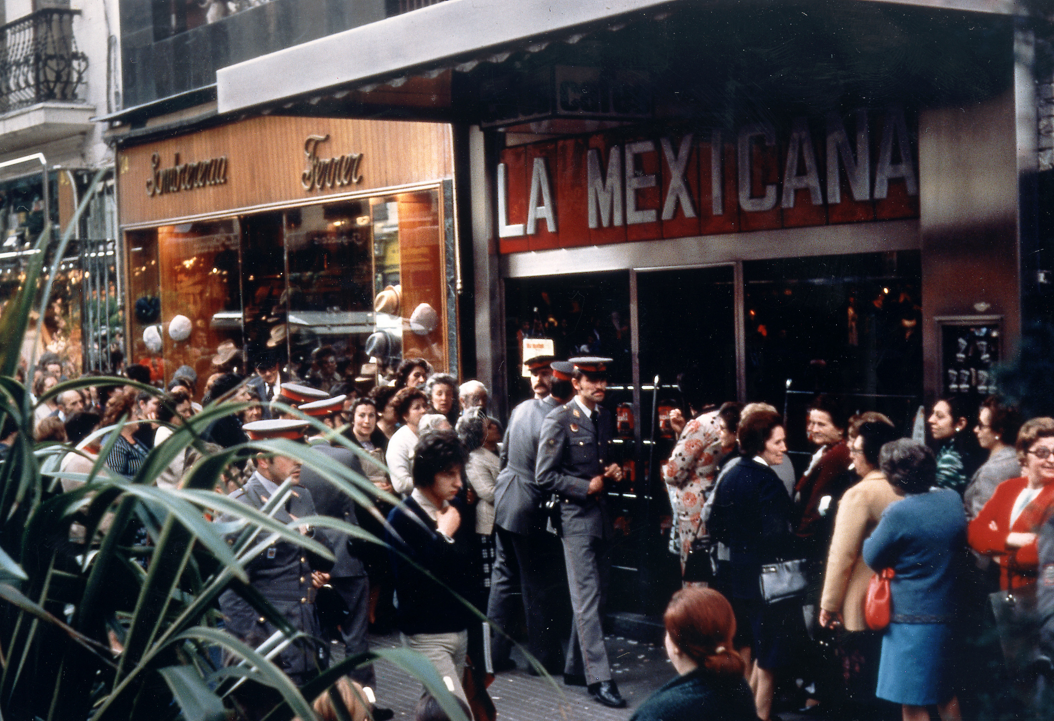 First La Mexicana coffee shop